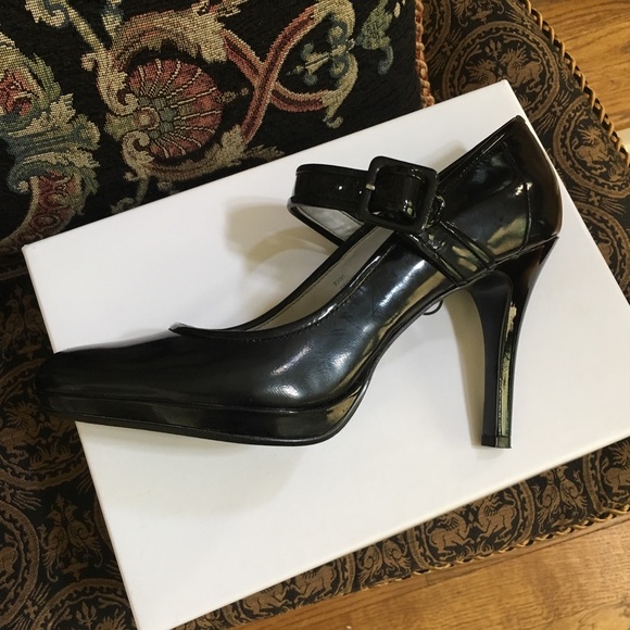 Calvin Klein Mary Janes Size 8M - Picture 4 of 8